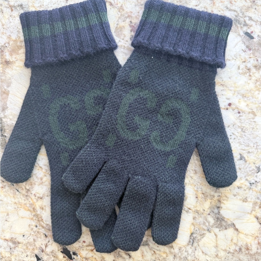 Gucci Black and Green Cashmere Gloves